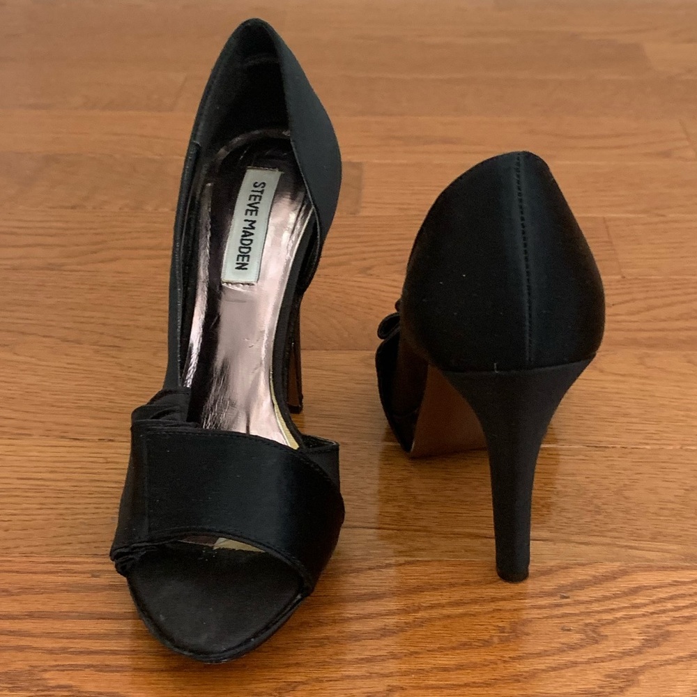 STEVE MADDEN open toe shoes